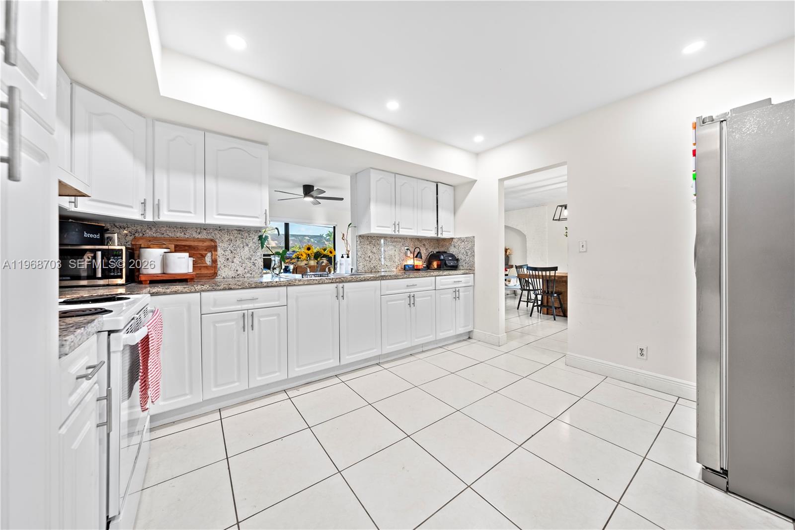 PALM SPRINGS LAKES 5TH AD - Residential