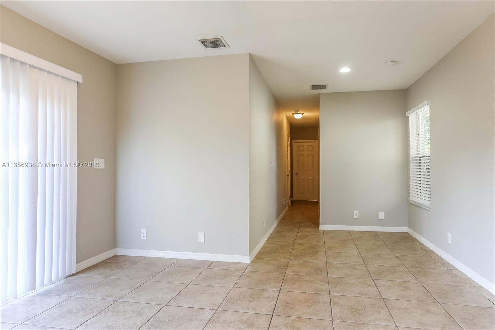 TOWN & COUNTRY ACRES - Residential Lease