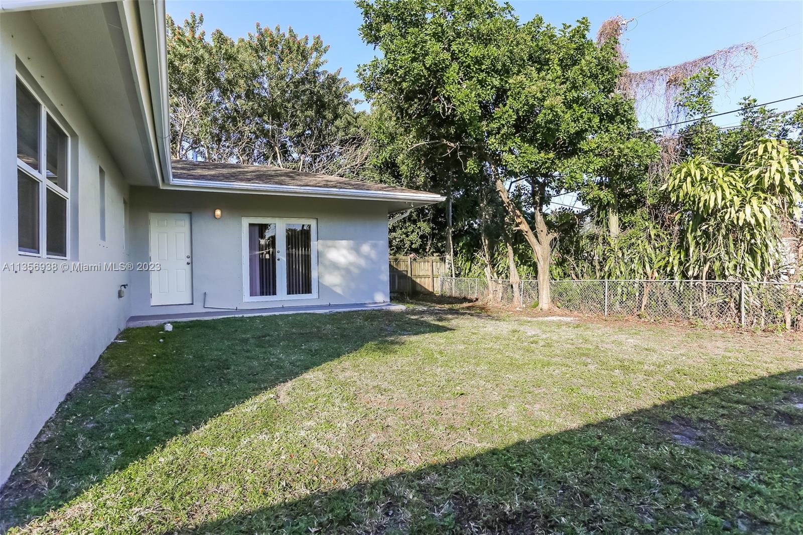 TOWN & COUNTRY ACRES - Residential Lease