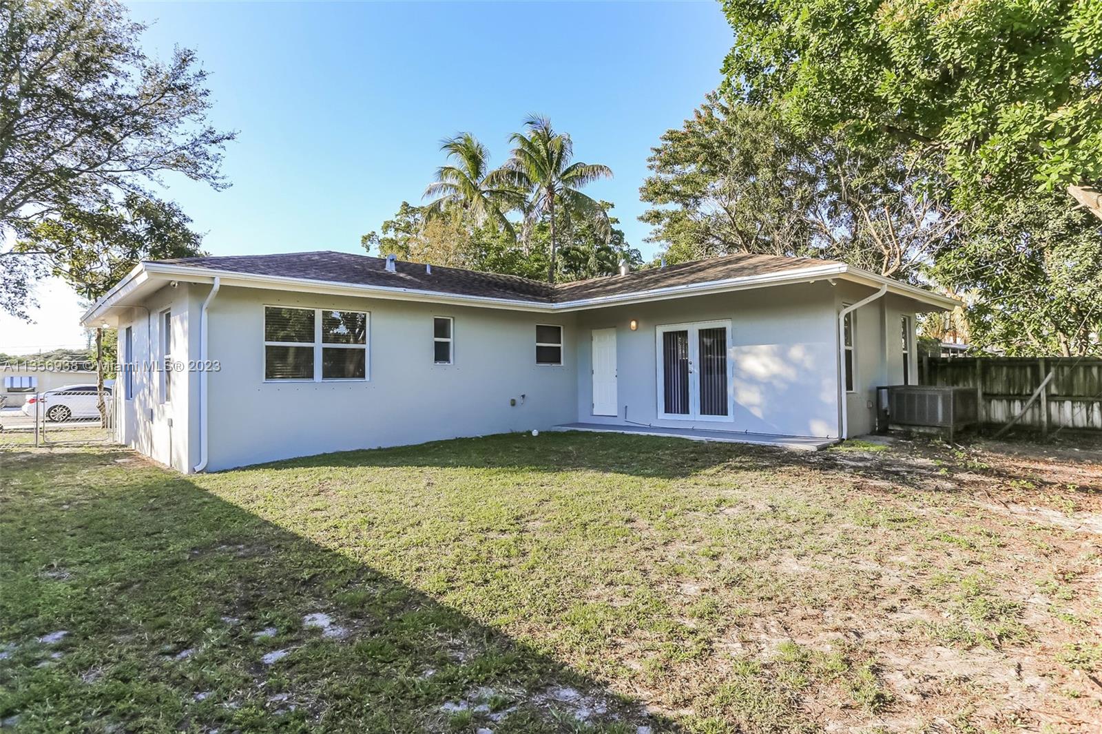 TOWN & COUNTRY ACRES - Residential Lease