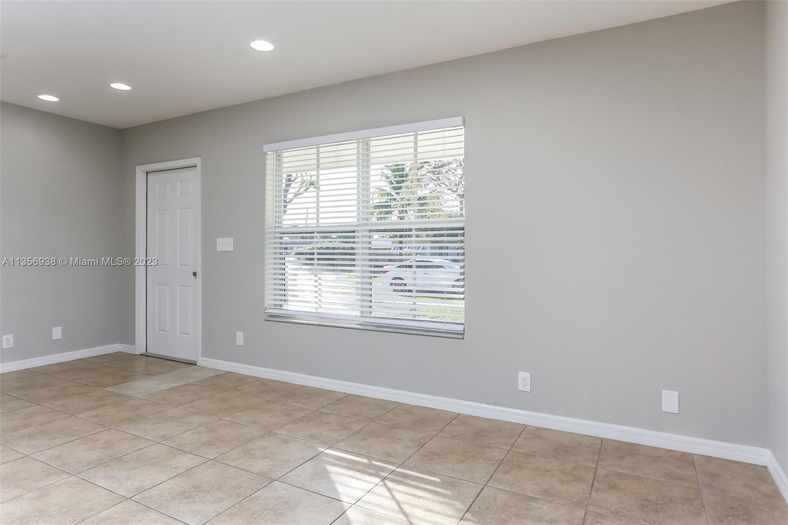 TOWN & COUNTRY ACRES - Residential Lease