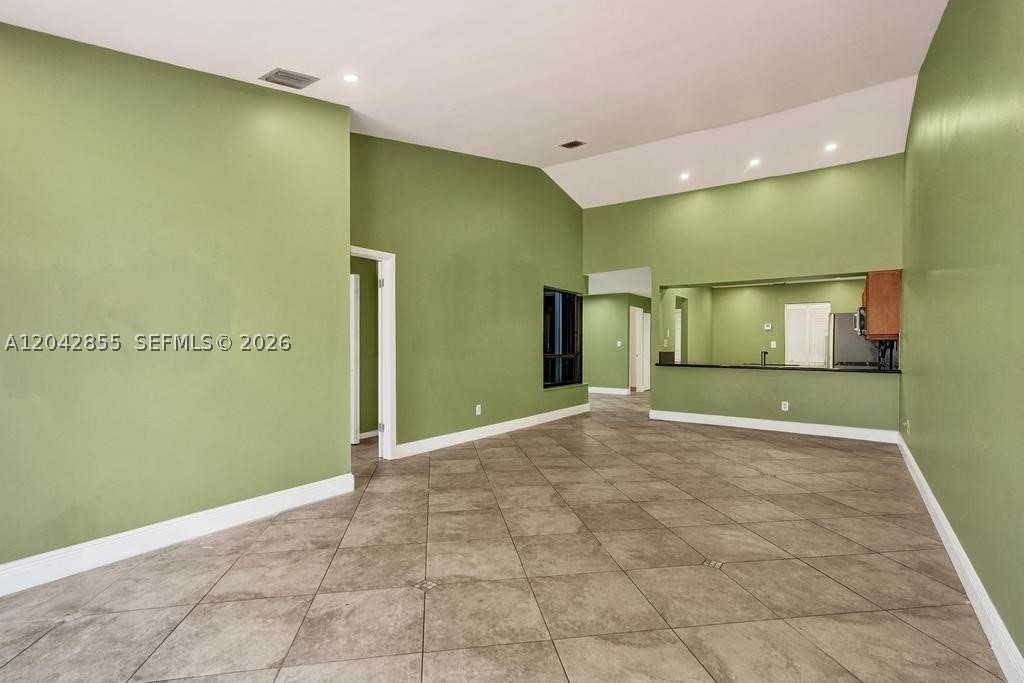 CALUSA POINT - Residential