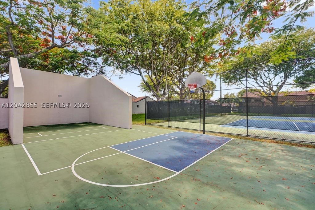 CALUSA POINT - Residential
