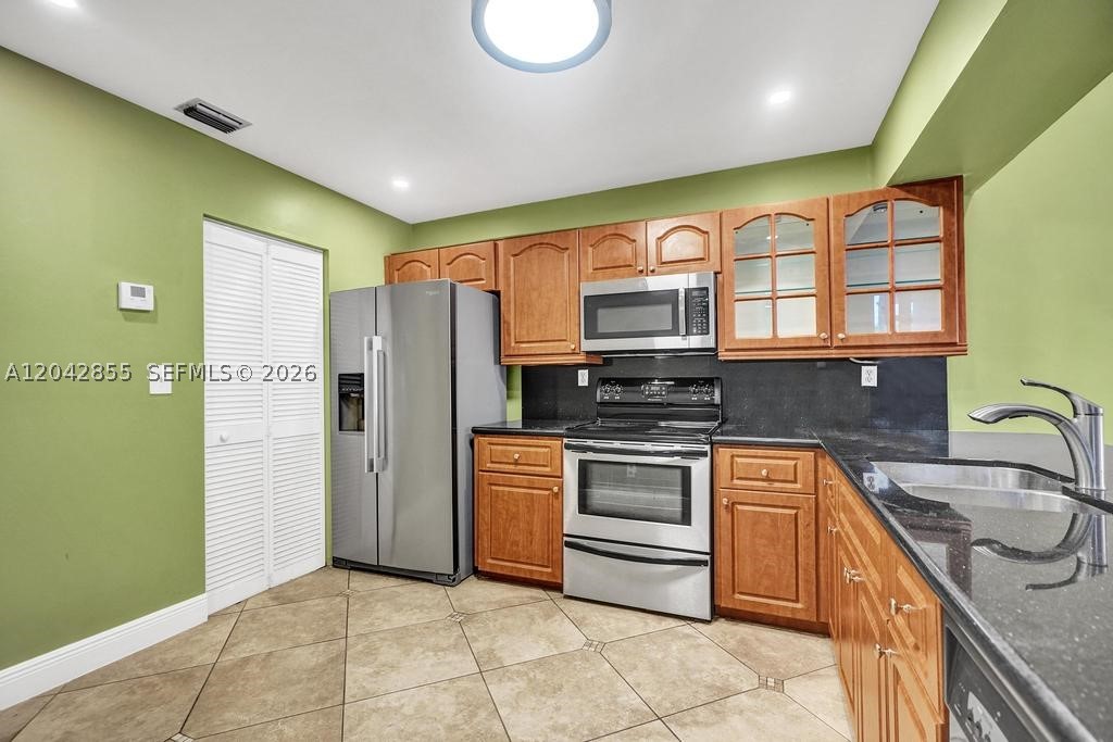 CALUSA POINT - Residential