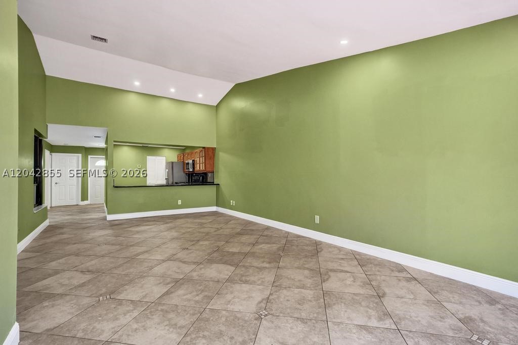 CALUSA POINT - Residential