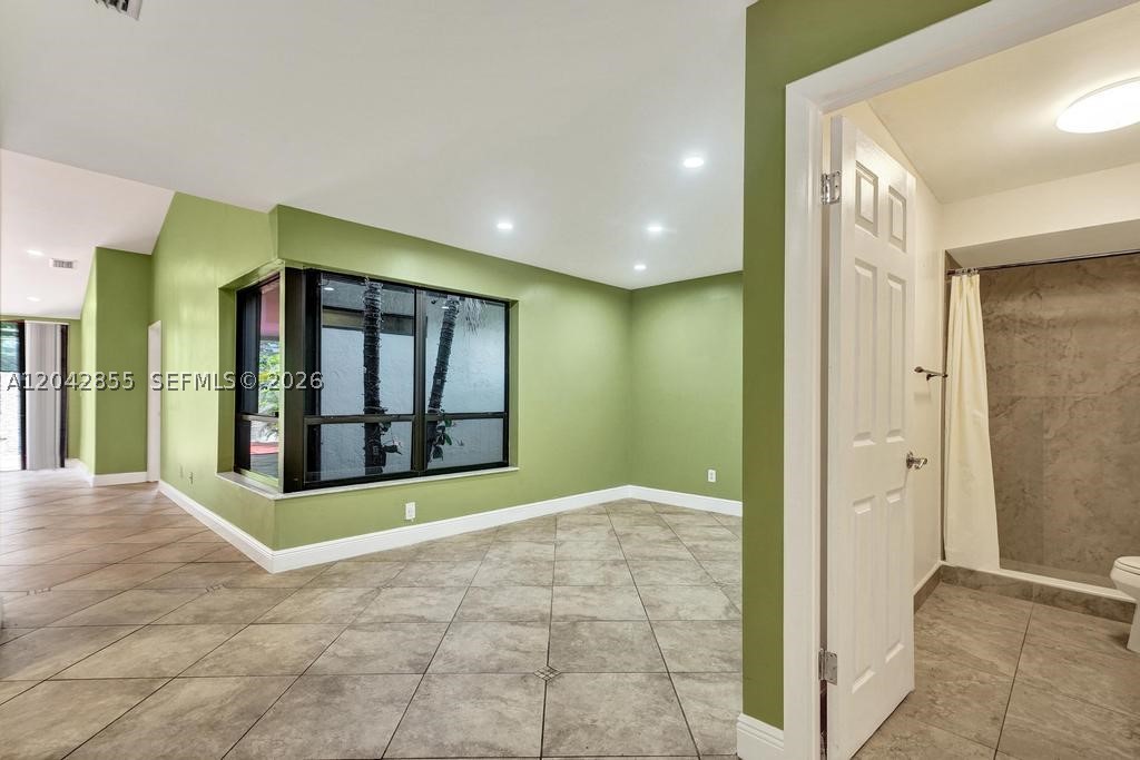 CALUSA POINT - Residential