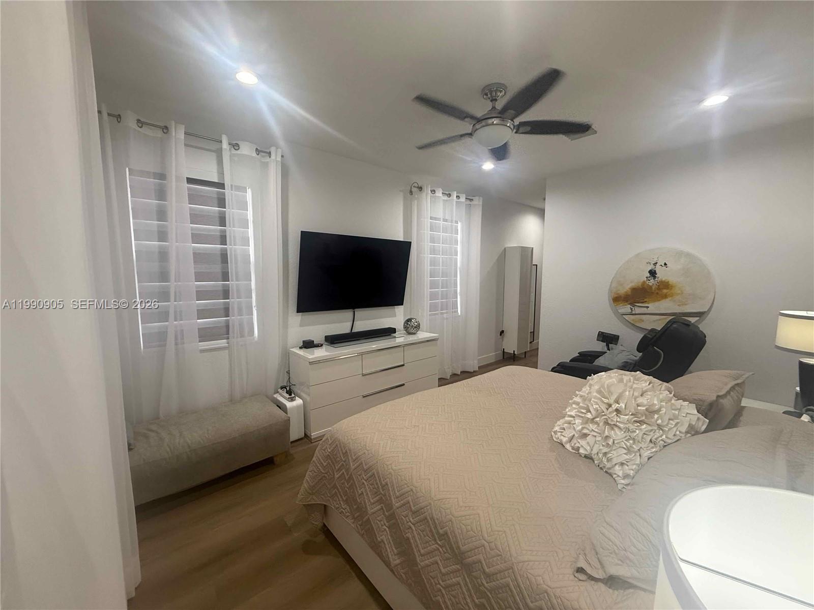 HILLSBORO ASSOCIATES PLAT - Residential