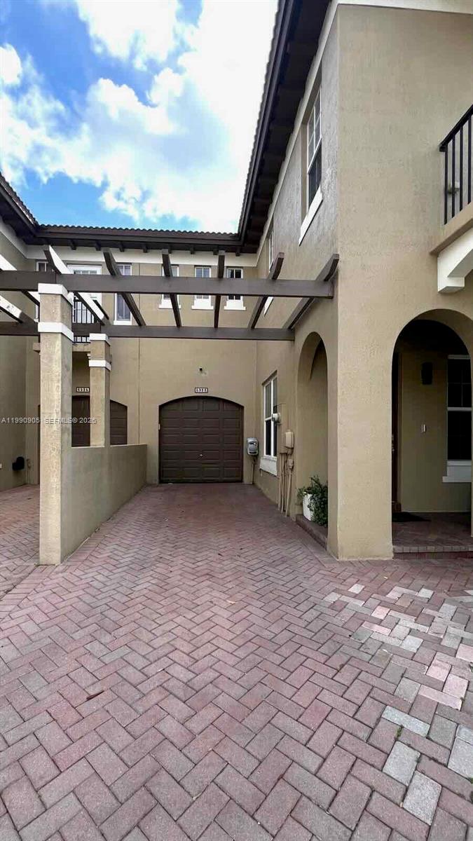HILLSBORO ASSOCIATES PLAT - Residential