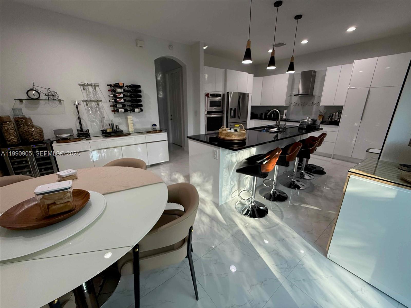 HILLSBORO ASSOCIATES PLAT - Residential