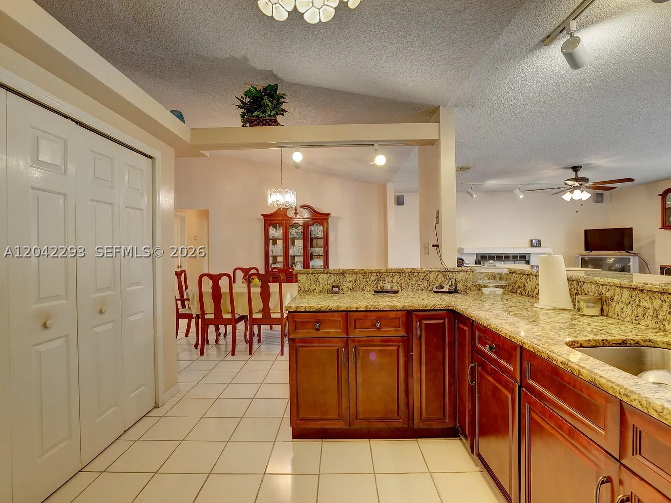 PORT ST LUCIE SECTION 10 - Residential