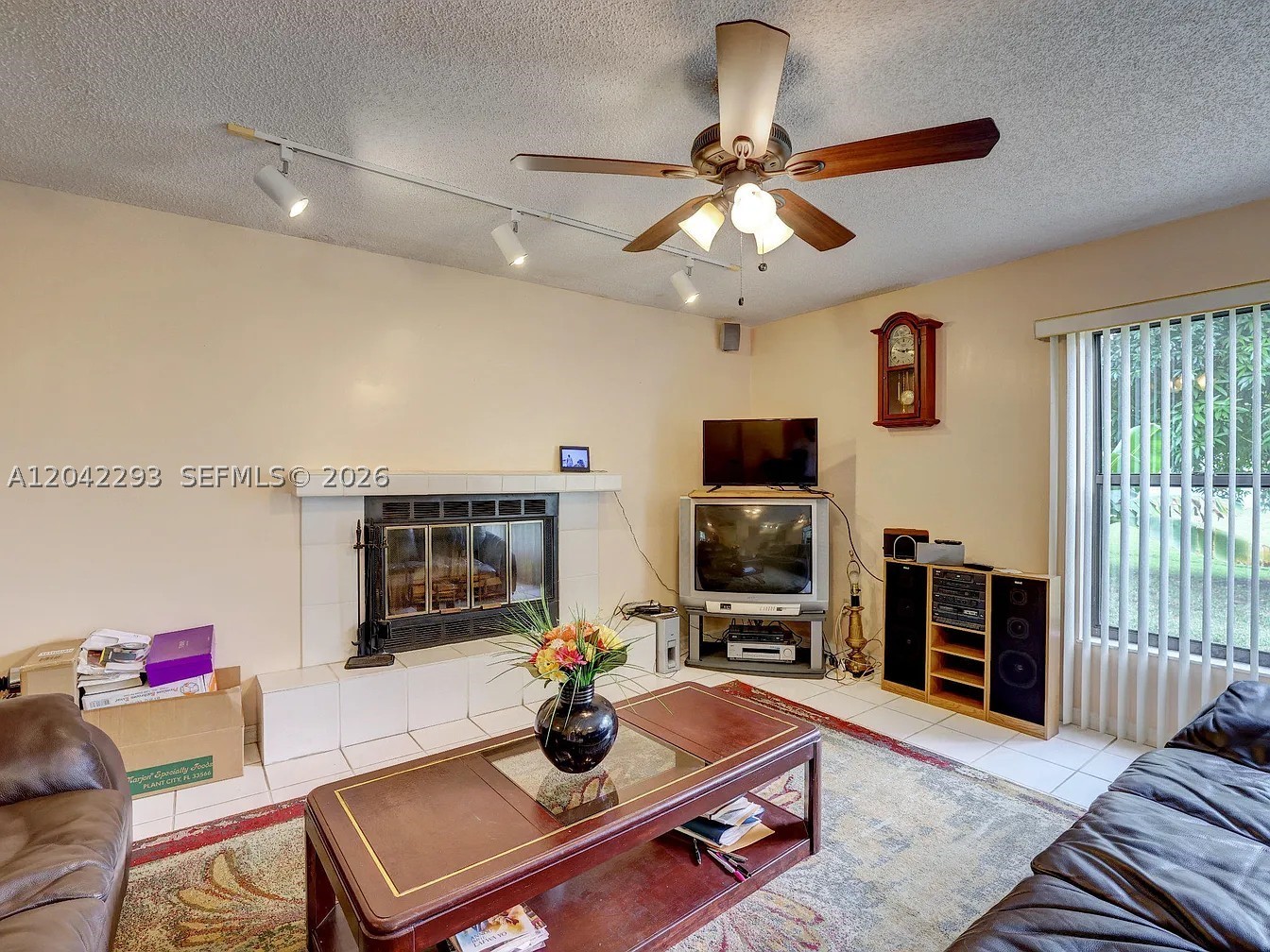 PORT ST LUCIE SECTION 10 - Residential