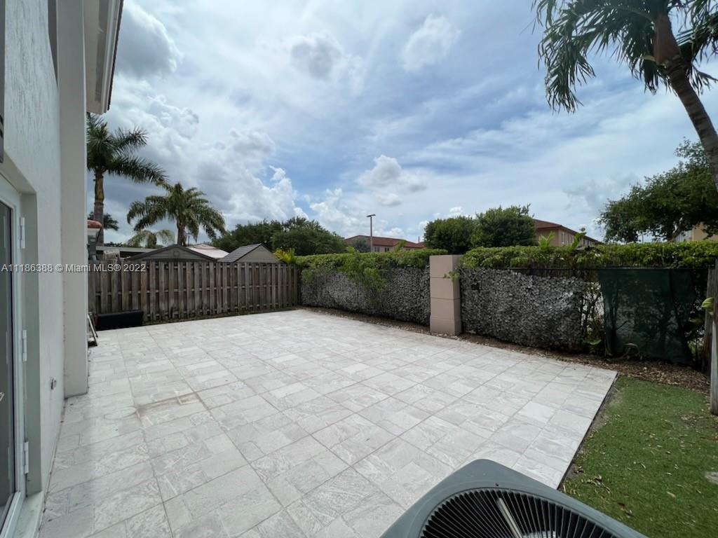 BELLA COLINA CONDO - Residential
