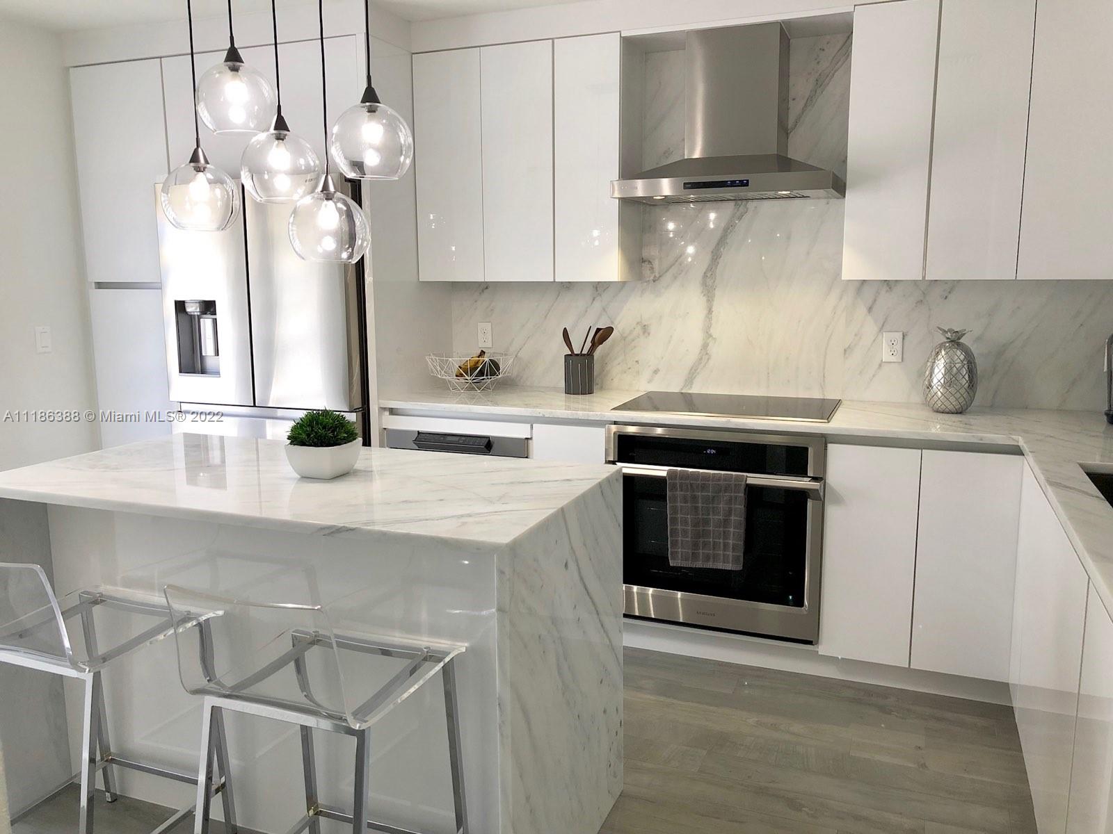 BELLA COLINA CONDO - Residential