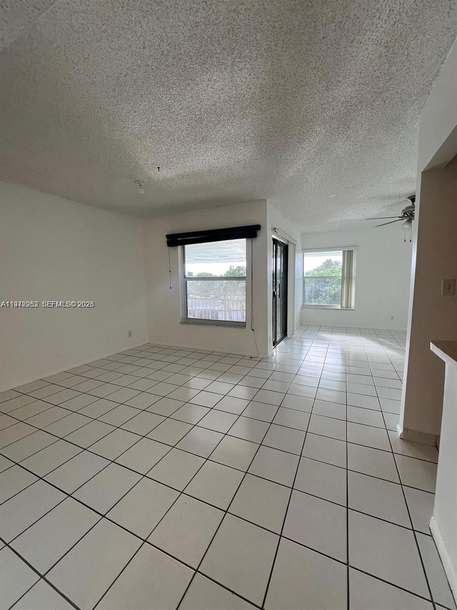 NEWPORT CONDO - Residential