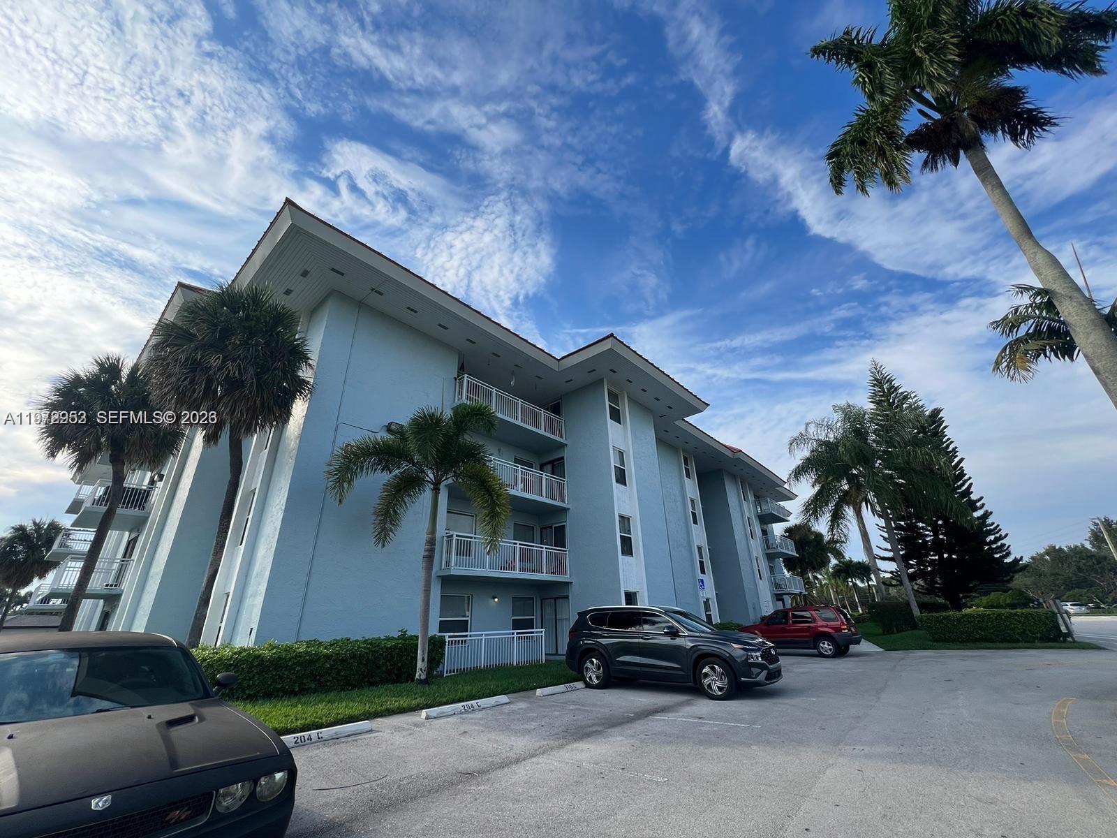 NEWPORT CONDO - Residential