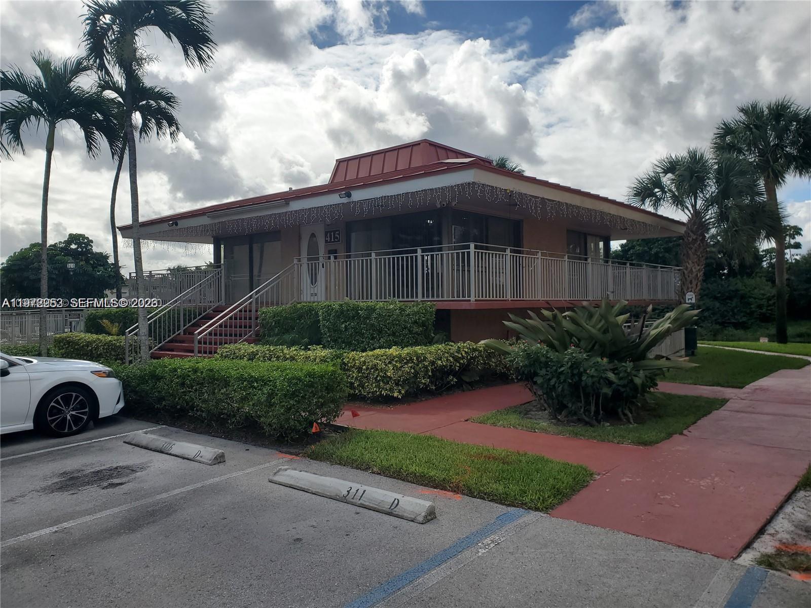 NEWPORT CONDO - Residential