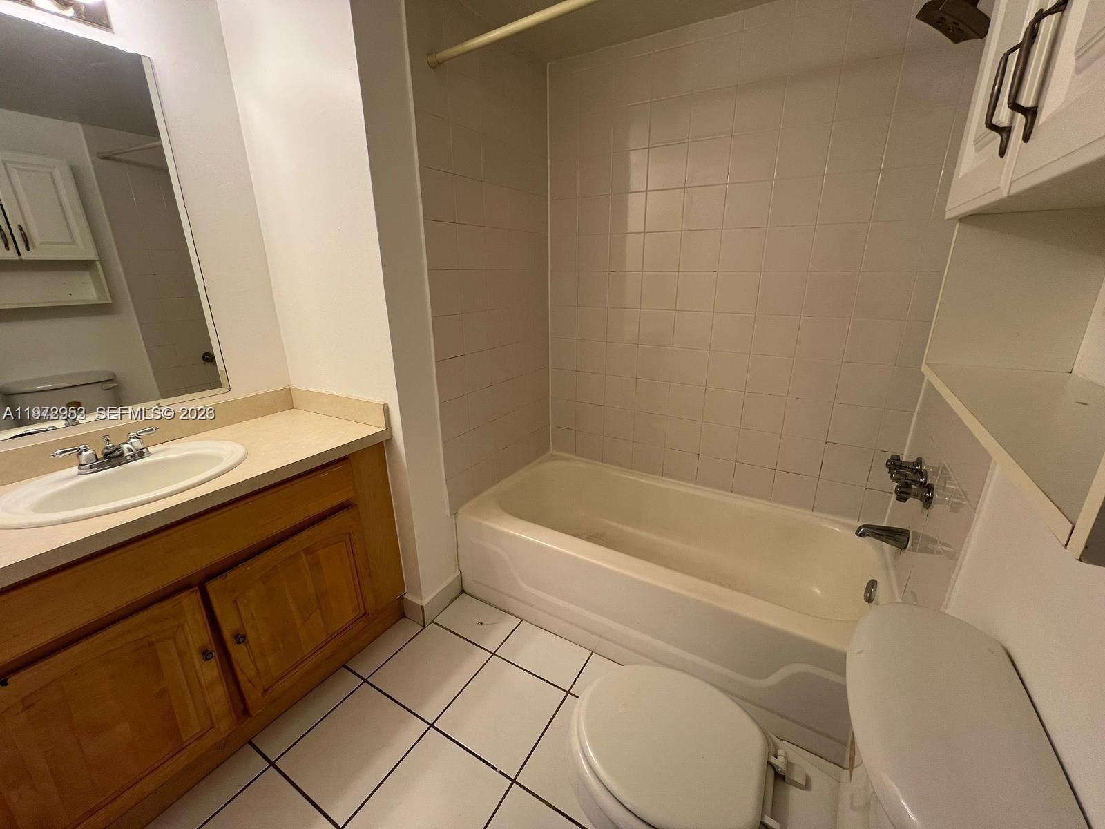NEWPORT CONDO - Residential