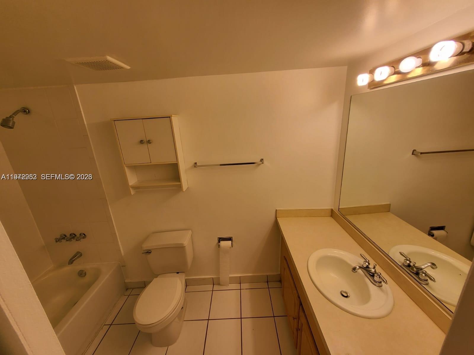 NEWPORT CONDO - Residential
