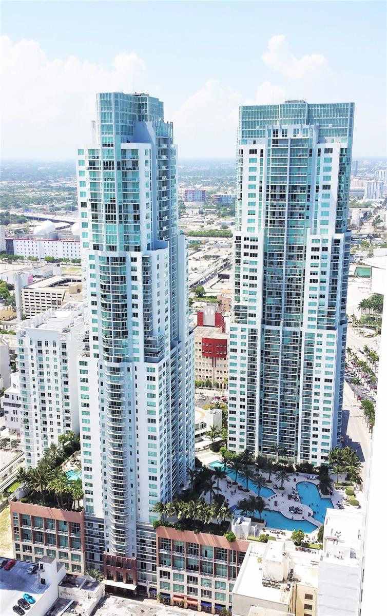 VIZCAYNE SOUTH CONDO - Residential Lease