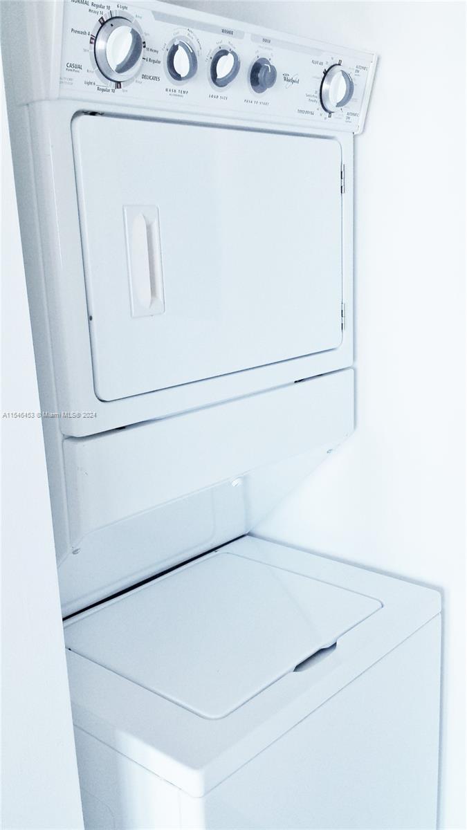 VIZCAYNE SOUTH CONDO - Residential Lease