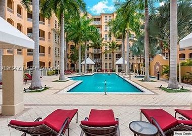 ALAQUA CONDO - Residential