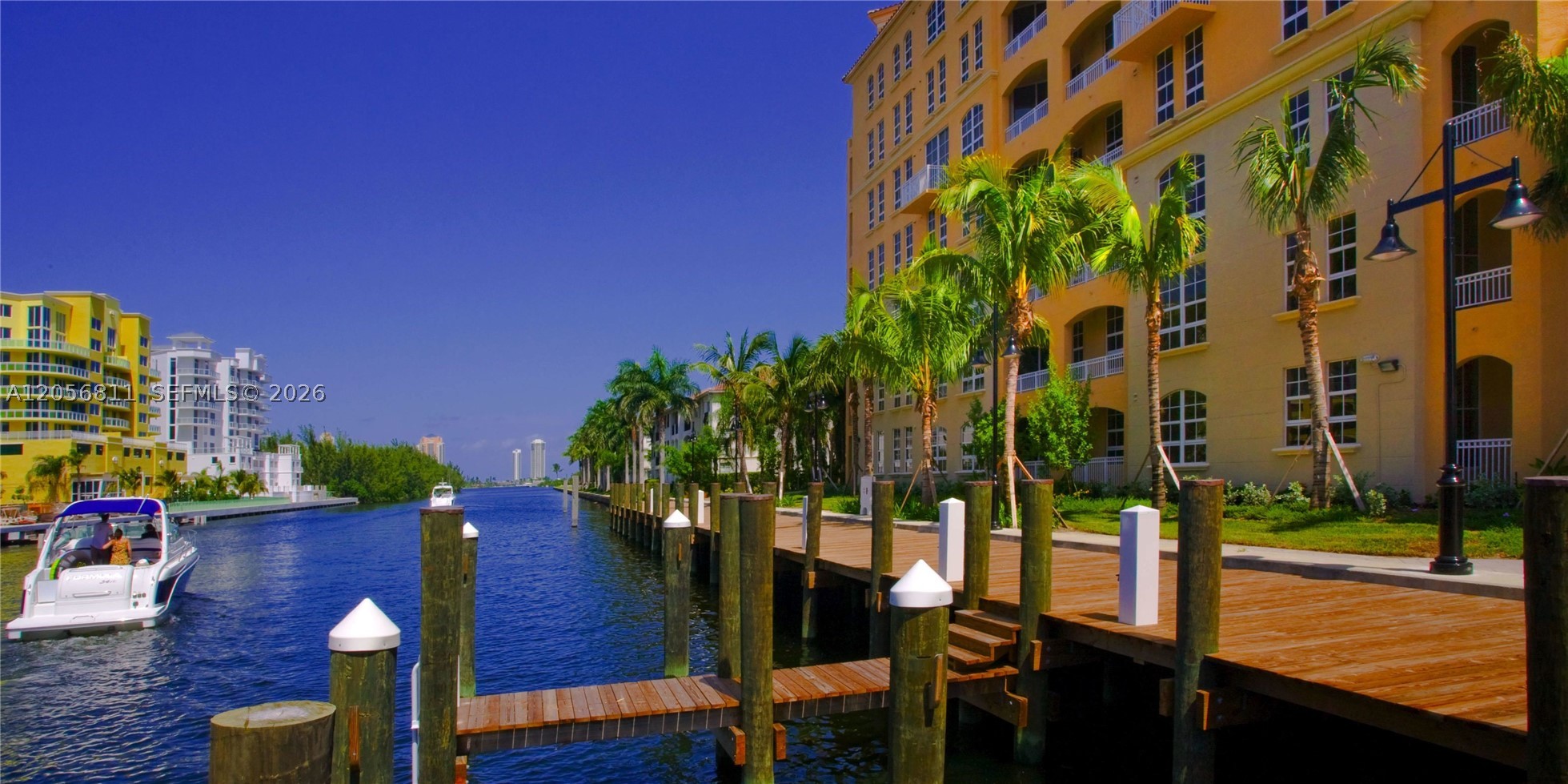 ALAQUA CONDO - Residential