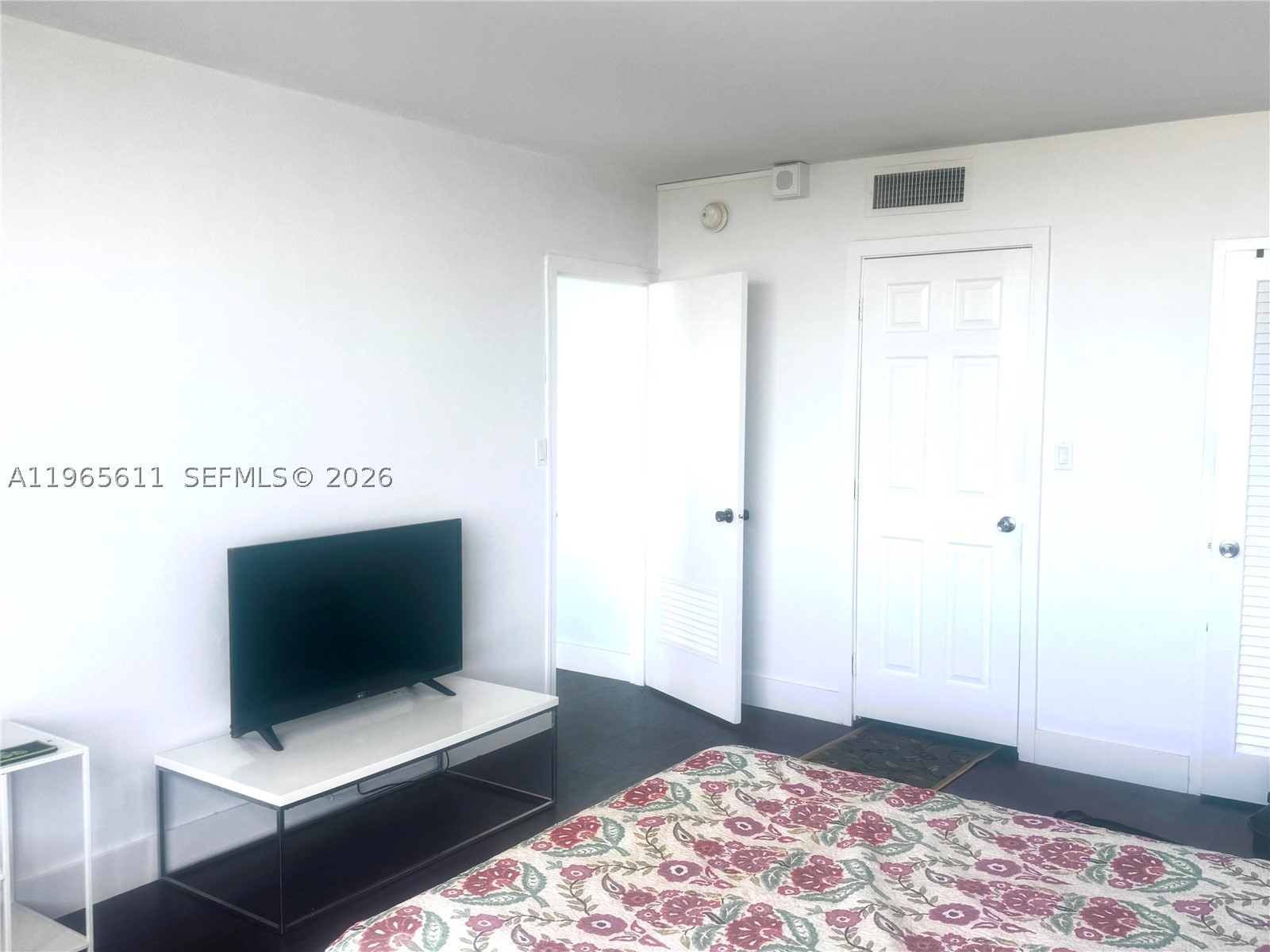 MIRADOR 1200 CONDO - Residential