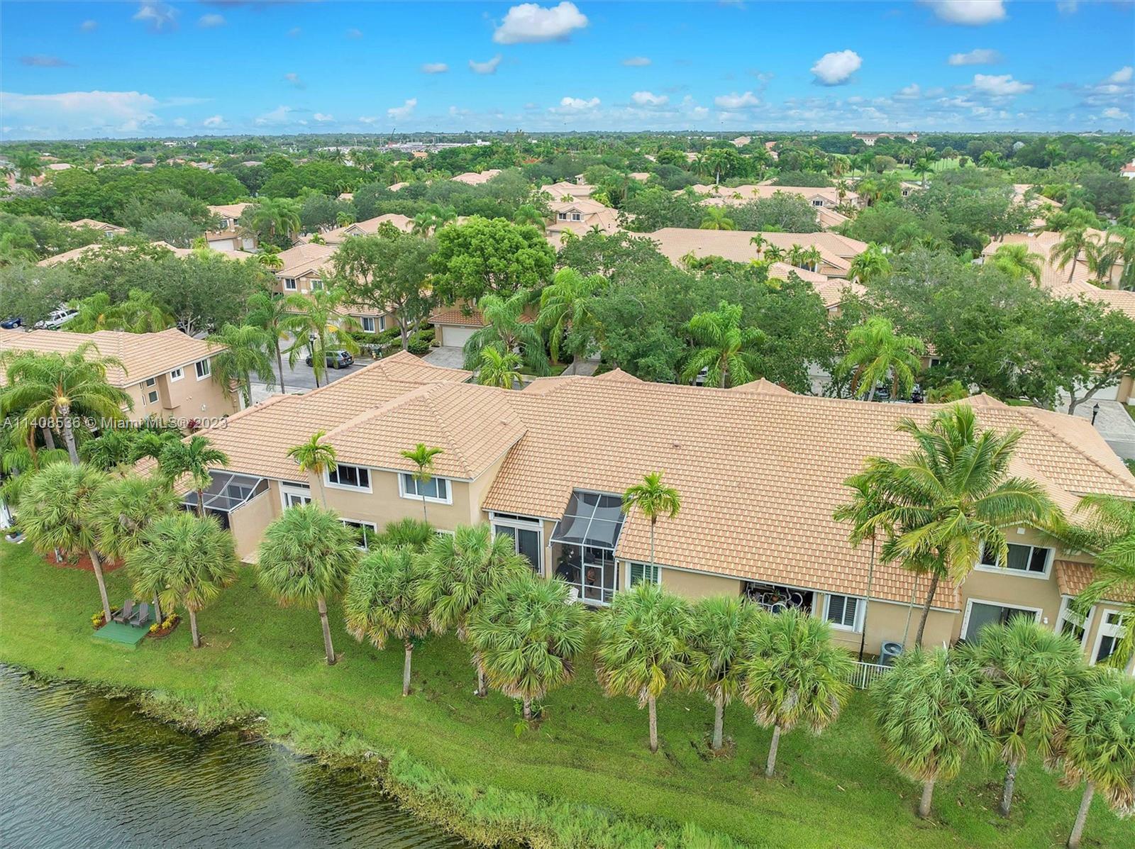 Grand Palms Courtyards - Residential