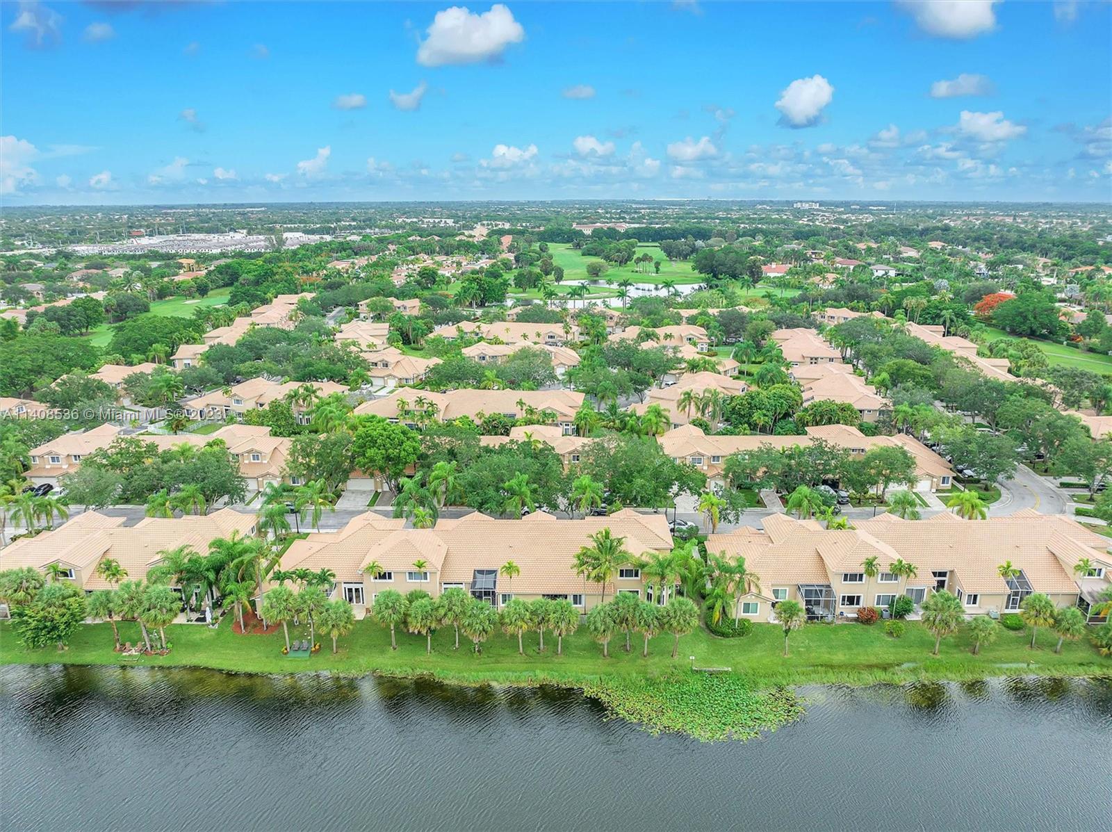 Grand Palms Courtyards - Residential