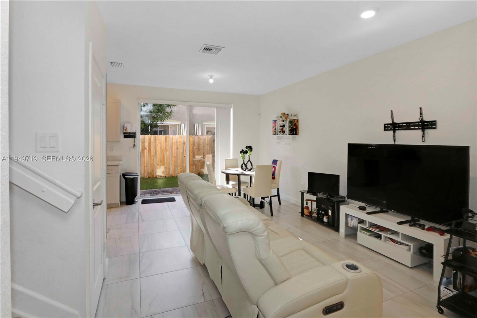 TOWNS AT SEASCAPE - Residential