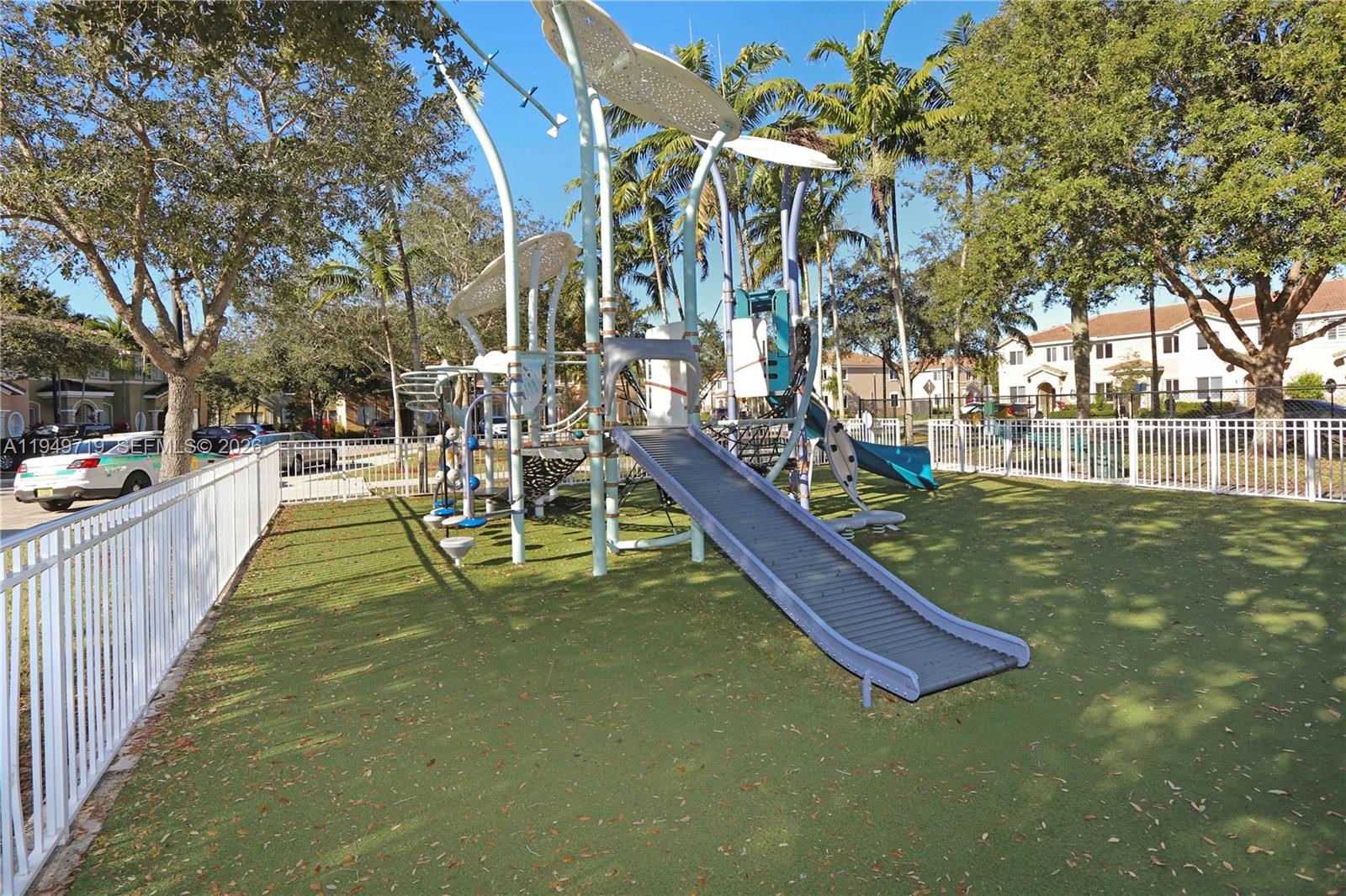 TOWNS AT SEASCAPE - Residential