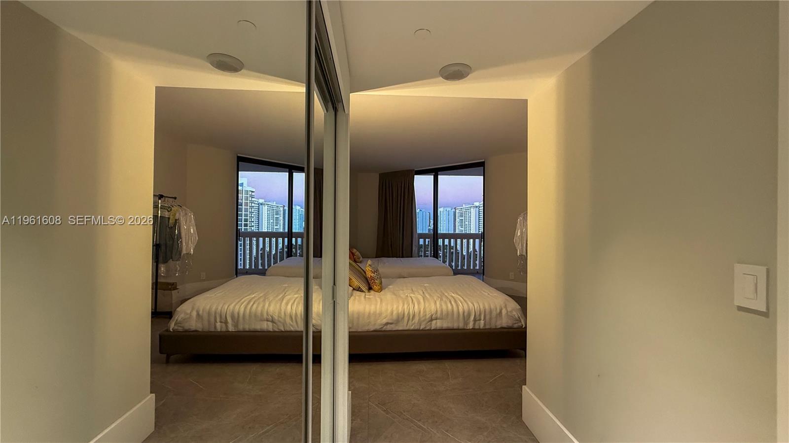 2000 ISL BLVD WILLIAMS IS - Residential