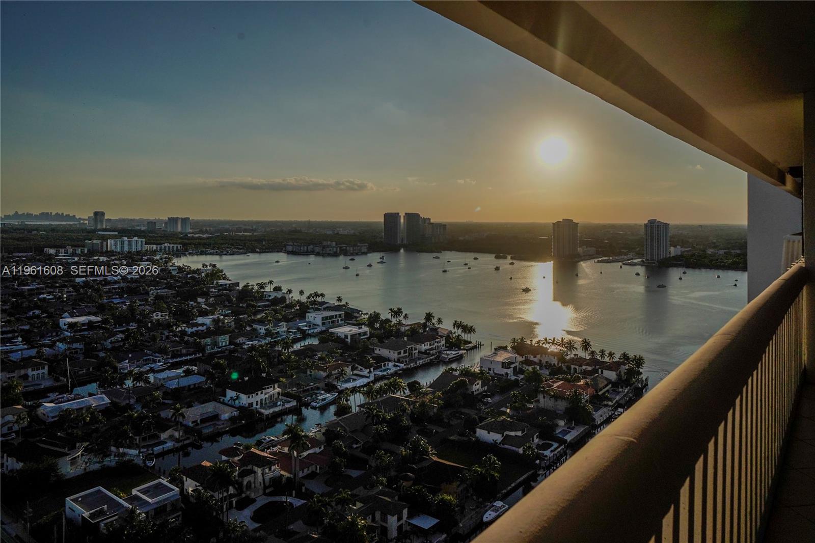 2000 ISL BLVD WILLIAMS IS - Residential