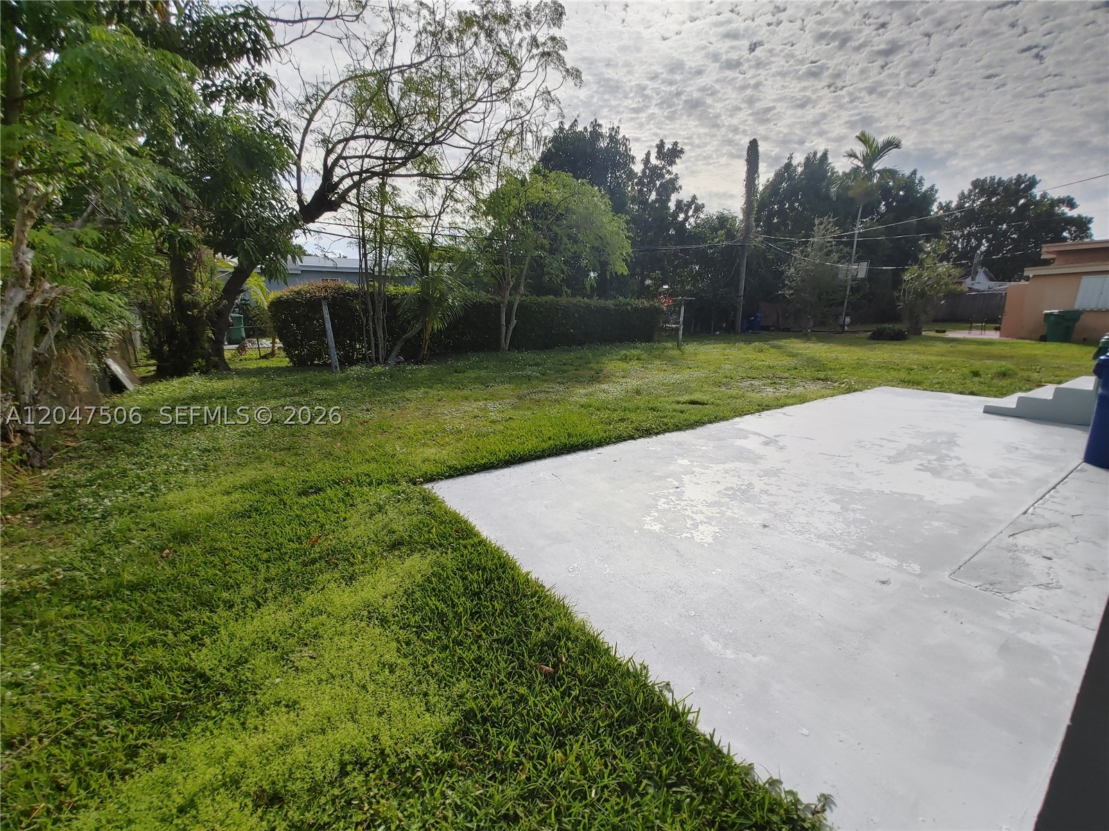 BISCAYNE GDNS SEC F PT 3 - Residential Lease