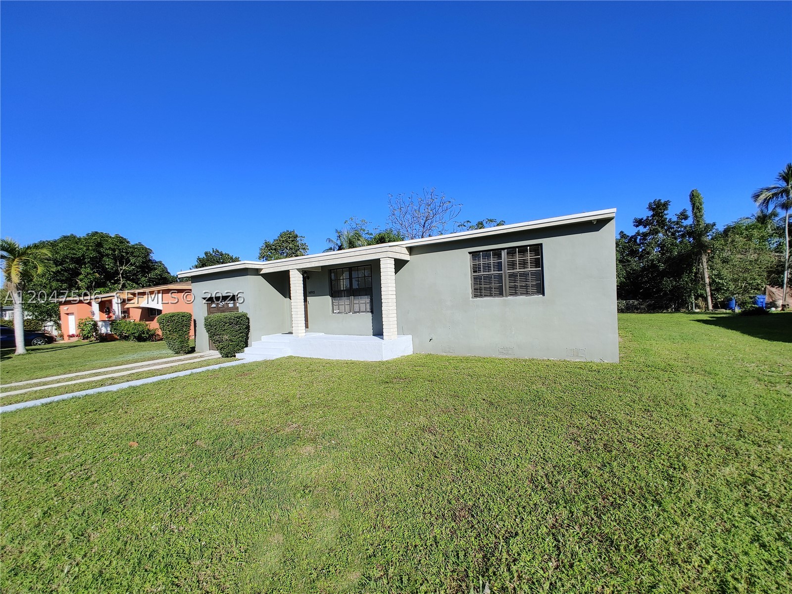 BISCAYNE GDNS SEC F PT 3 - Residential Lease