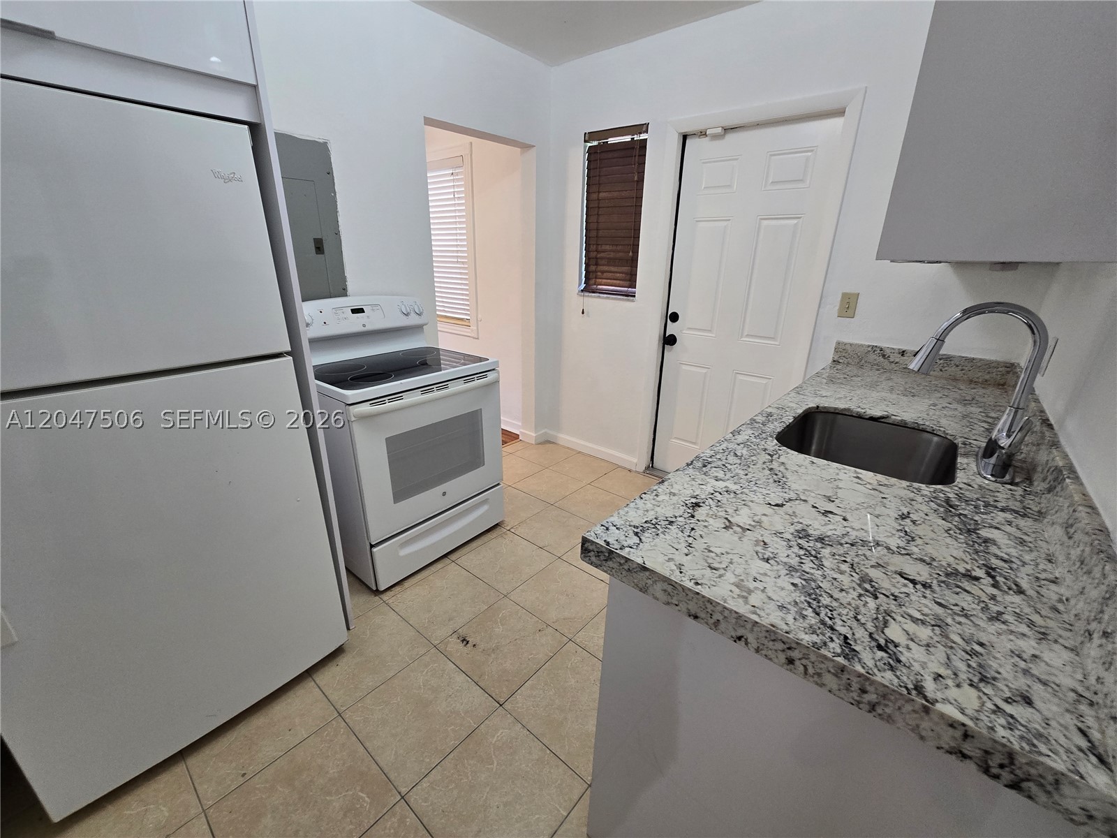 BISCAYNE GDNS SEC F PT 3 - Residential Lease