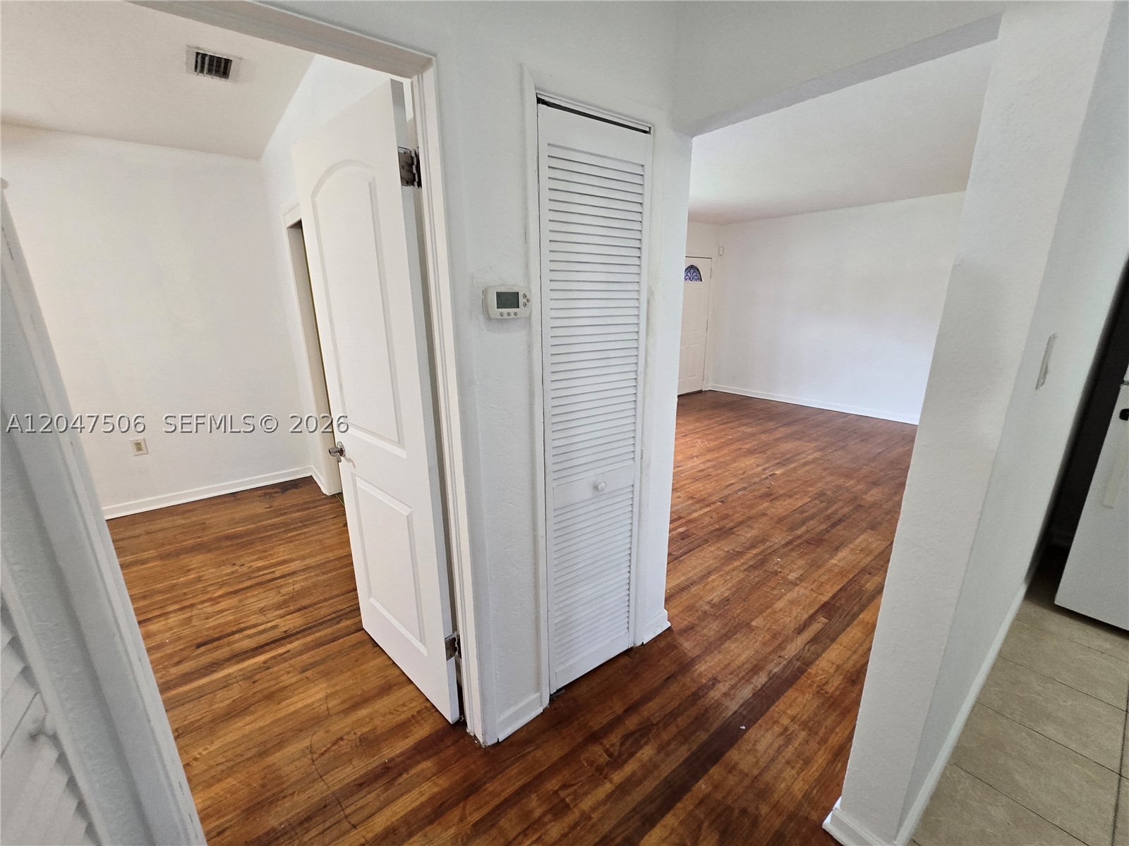 BISCAYNE GDNS SEC F PT 3 - Residential Lease