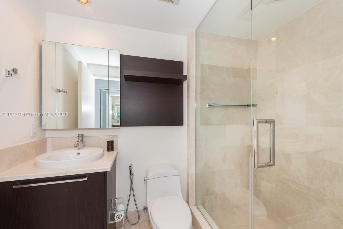 JADE OCEAN CONDO - Residential Lease