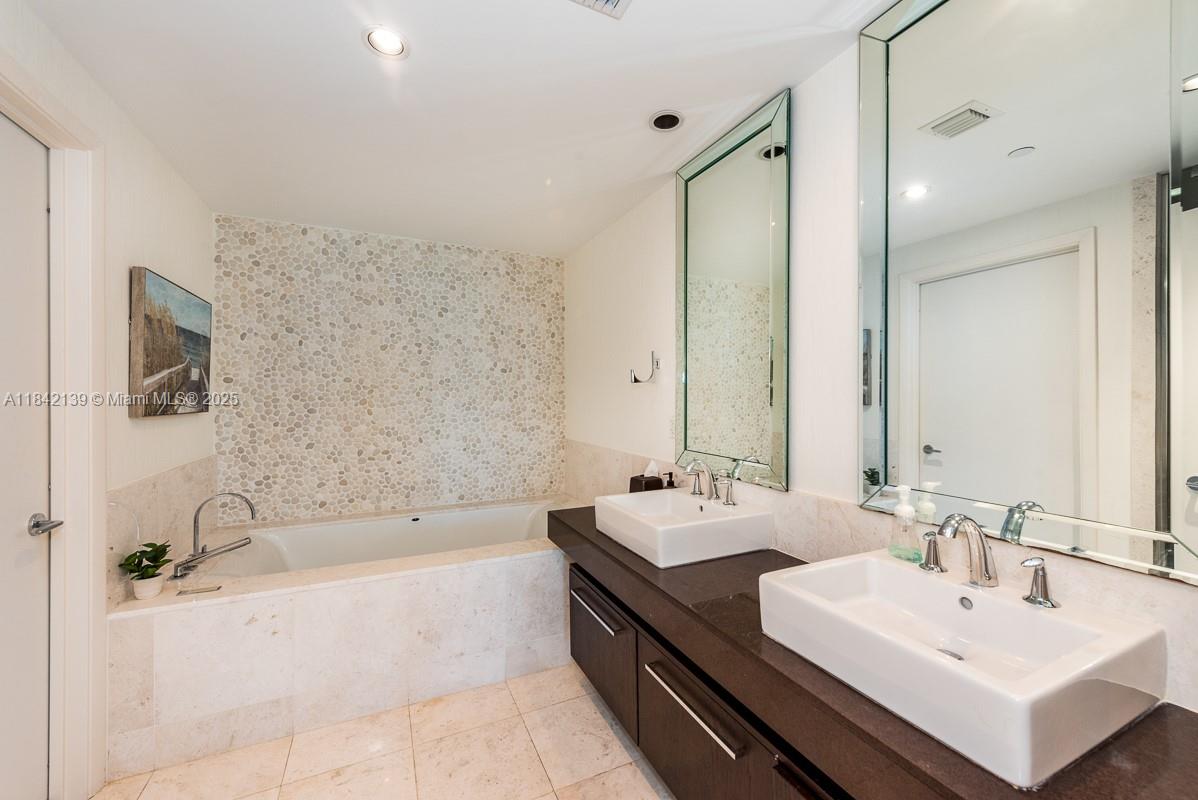 JADE OCEAN CONDO - Residential Lease