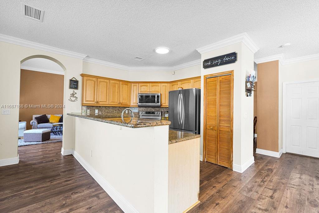 TWIN ACRES - Residential Lease