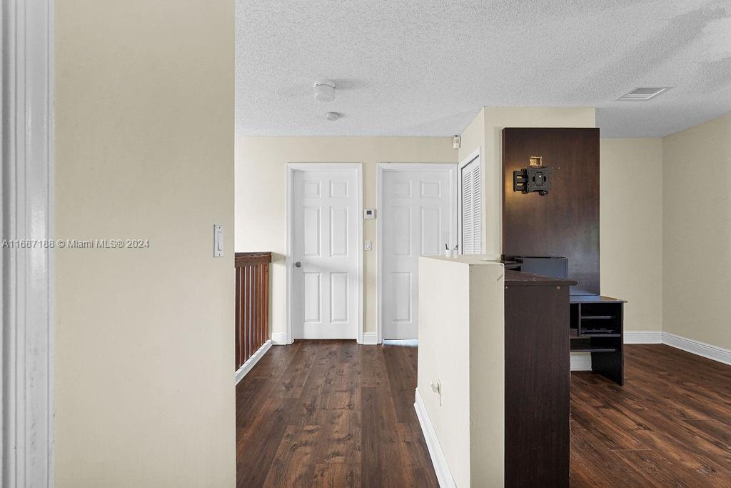 TWIN ACRES - Residential Lease