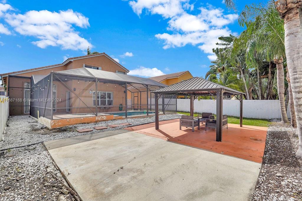 TWIN ACRES - Residential Lease