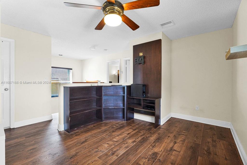 TWIN ACRES - Residential Lease