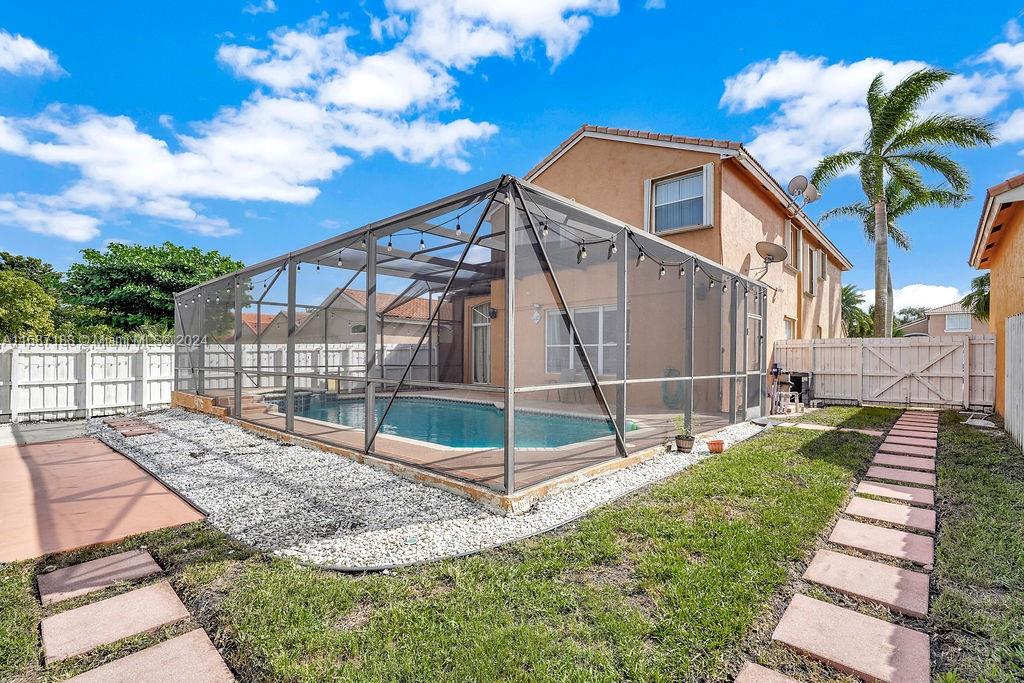 TWIN ACRES - Residential Lease