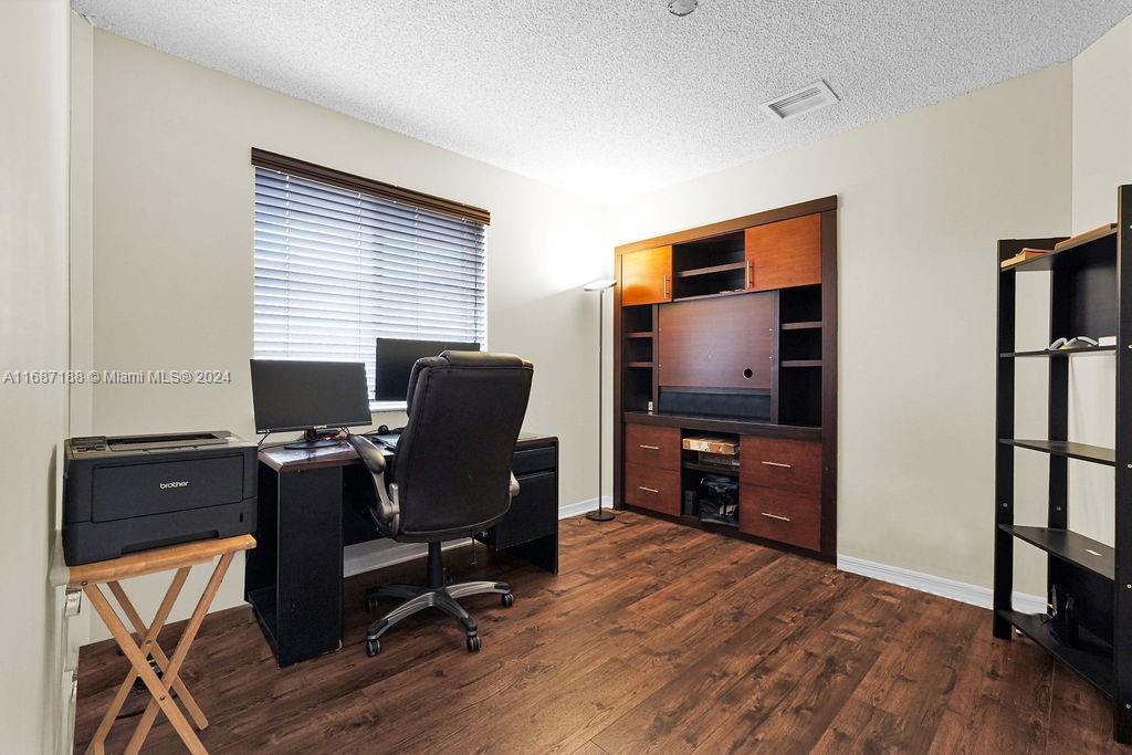 TWIN ACRES - Residential Lease