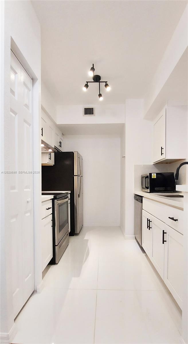 AVENTINE AT MIRAMAR CONDO - Residential Lease
