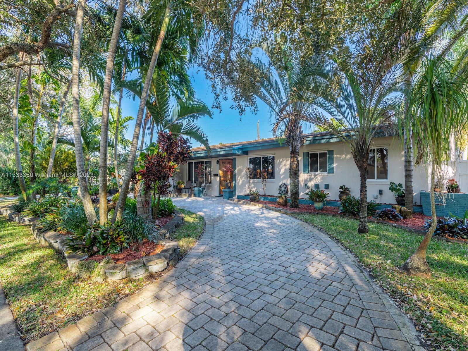 LAWN ACRES - Residential