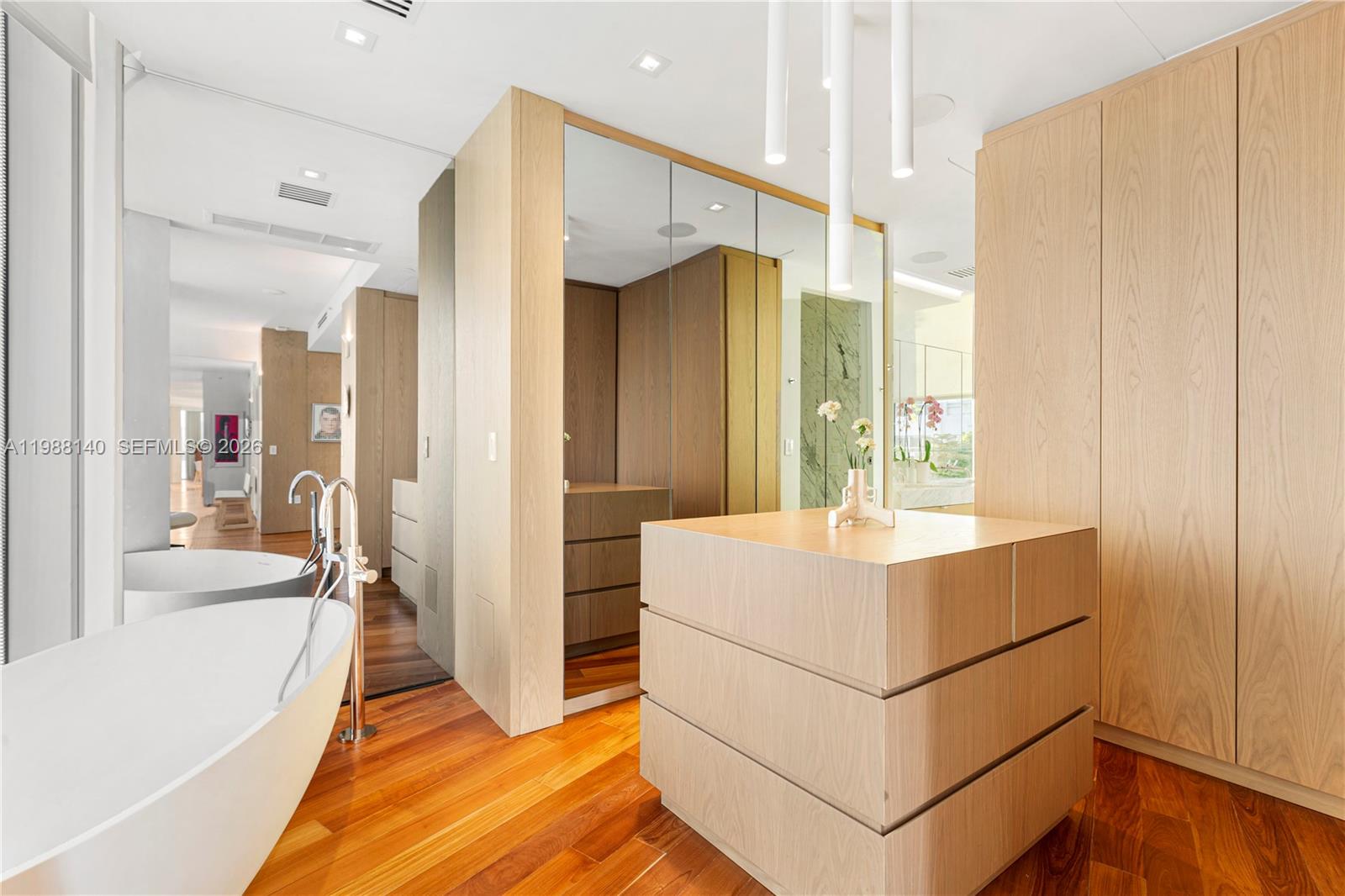 ALTON BEACH REALTY CO SUB - Residential Lease