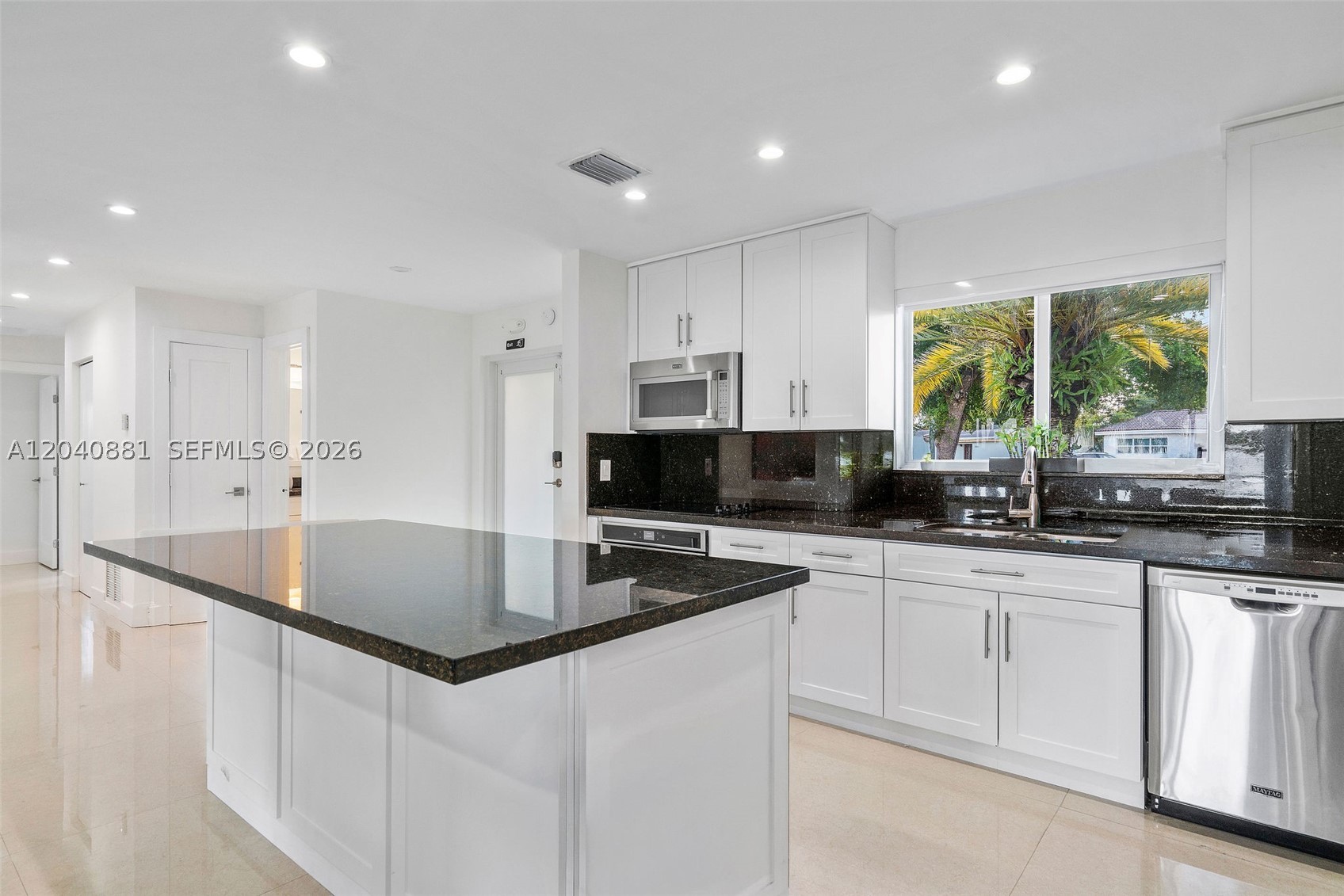 HIGHLAND LAKES - Residential Lease
