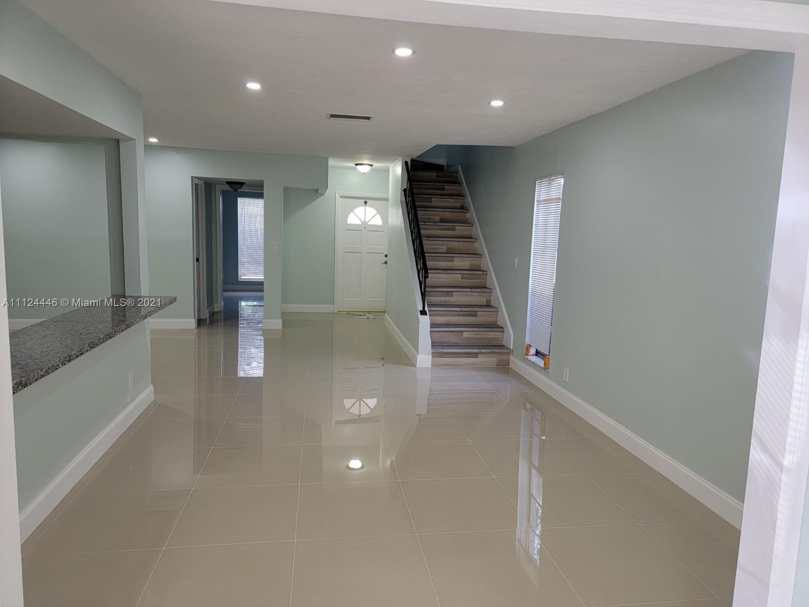 NORTH LAUDERDALE VILLAGE - Residential